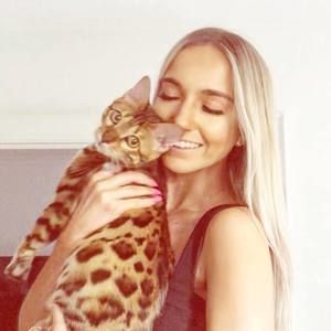 Meet your Posher, Victoria